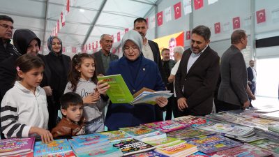 Her yaştan ziyaretçinin ilgi gösterdiği 11. Uluslararası Kahramanmaraş Kitap Fuarı’nda