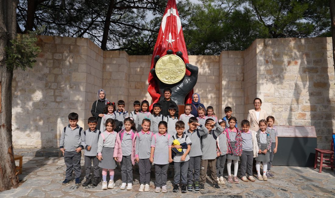 Büyükşehir, Edebiyat Şehri’nde Çocukların Dünyasını Kitaplarla Renklendiriyor Kahramanmaraş Büyükşehir Belediyesi, Başkan Fırat Görgel öncülüğünde Türkiye’nin ilk ve