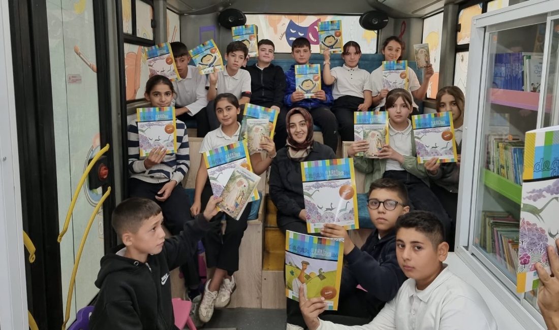 UNESCO Edebiyat Şehri’nde Kitap Sevgisi Mobil Kütüphaneyle Büyüyor Kahramanmaraş Büyükşehir Belediyesi, Başkan Fırat Görgel öncülüğünde Türkiye’nin ilk ve