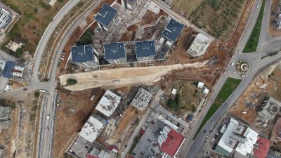 Kahramanmaraş Büyükşehir Belediyesi, şehir genelinde ulaşım altyapısını güçlendirmeye ve trafik