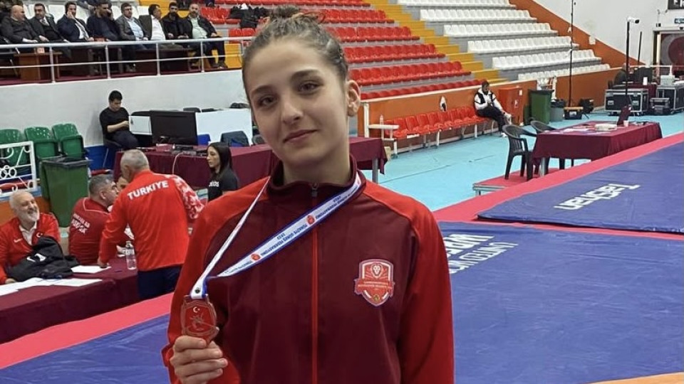 Başkan Fırat Görgel öncülüğünde sporun her alanında gençleri destekleyen ve