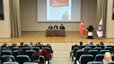 Panelin açılışında konuşan KSÜ Rektörü Prof. Dr. İbrahim Taner Okumuş,