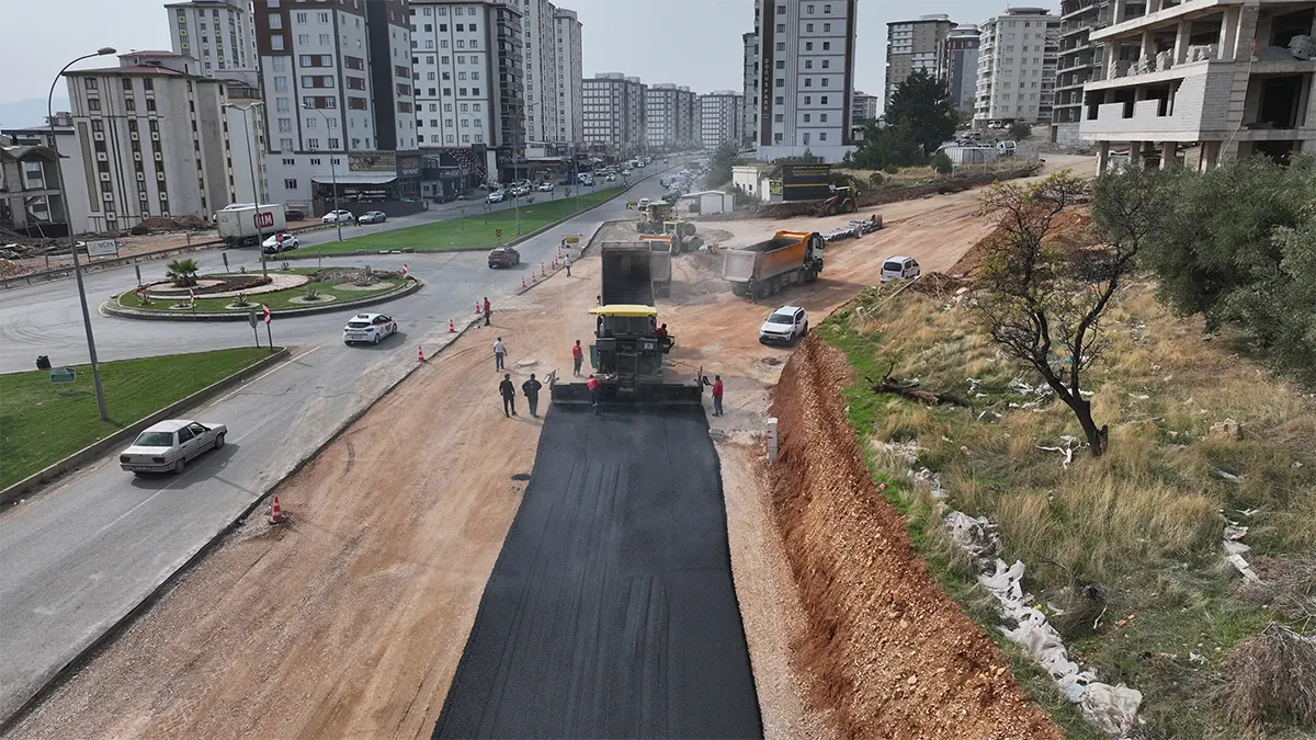 Karayolları Genel Müdürlüğü iş birliğiyle sürdürülen çalışma kapsamında kavşağın genişliği
